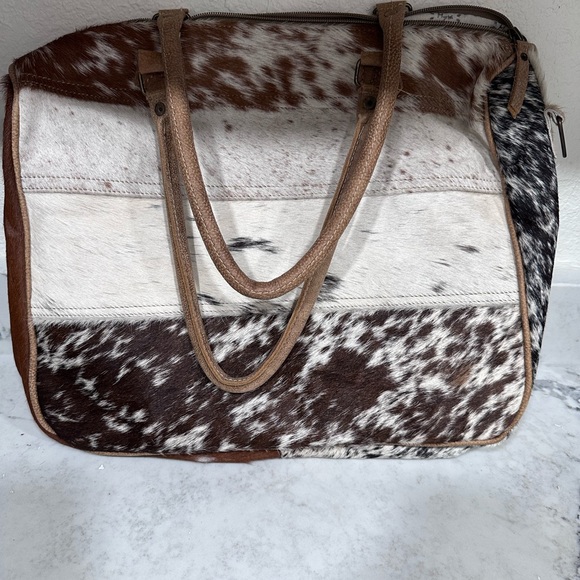 Myra Bag Handbags - Myra Bag Tan and Cream Leather Tote
